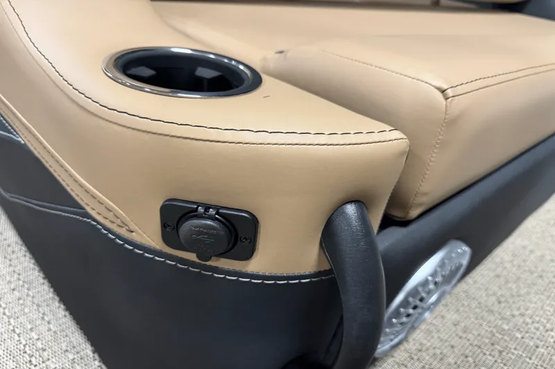 Slide: The Image of Barletta Cabrio 22 UC 2026 - 38