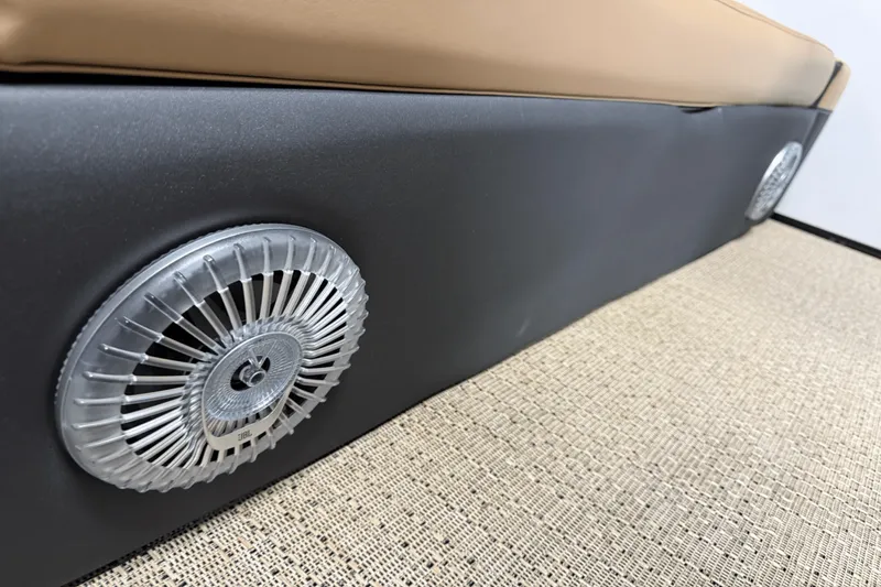 Slide: The Image of Barletta Cabrio 22 UC 2026 - 39