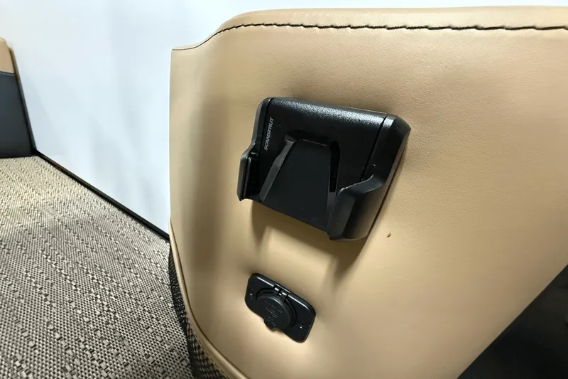 Slide: The Image of Barletta Cabrio 22 UC 2026 - 45