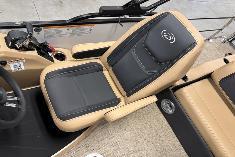 Slide: The Image of Barletta Cabrio 22 UC 2026 - 50