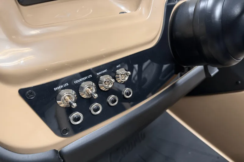 Slide: The Image of Barletta Cabrio 22 UC 2026 - 57