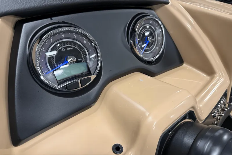 Slide: The Image of Barletta Cabrio 22 UC 2026 - 59