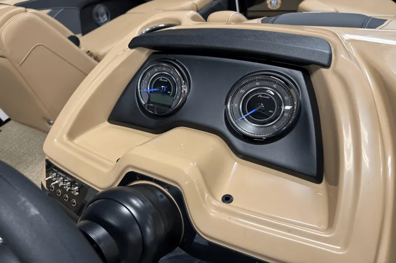 Slide: The Image of Barletta Cabrio 22 UC 2026 - 62