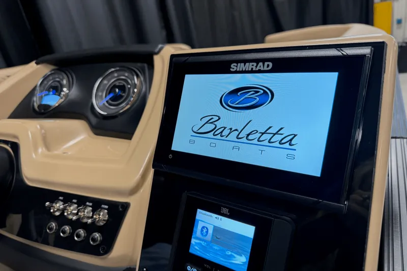 Slide: The Image of Barletta Cabrio 22 UC 2026 - 64