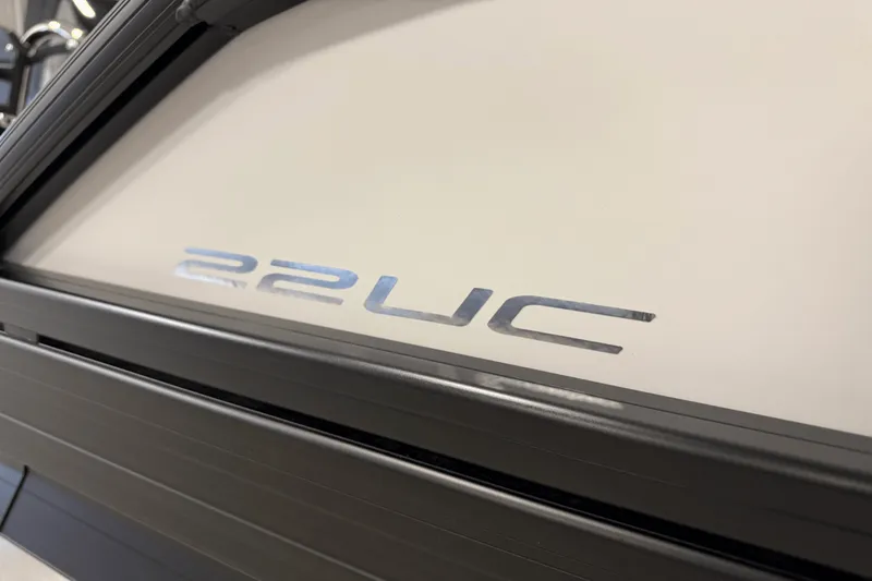 Slide: The Image of Barletta Cabrio 22 UC 2026 - 7