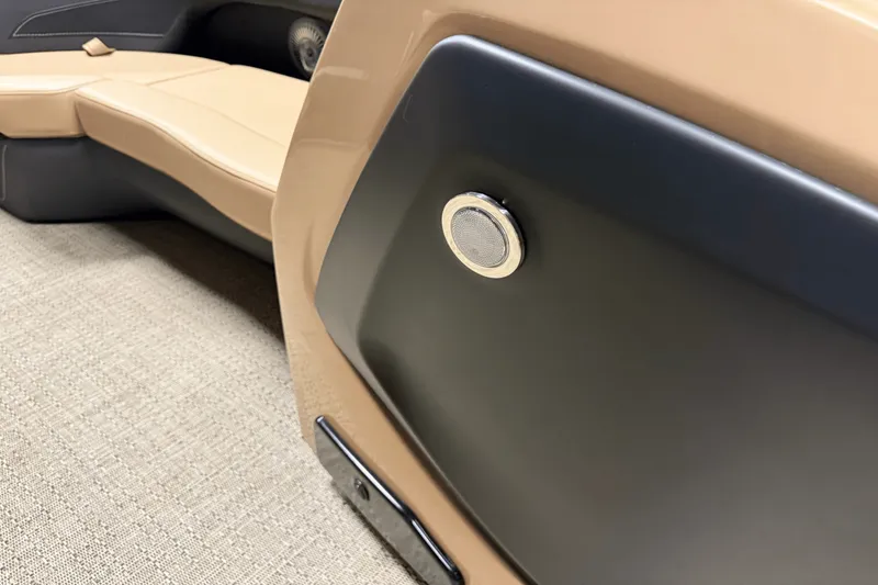 Slide: The Image of Barletta Cabrio 22 UC 2026 - 76