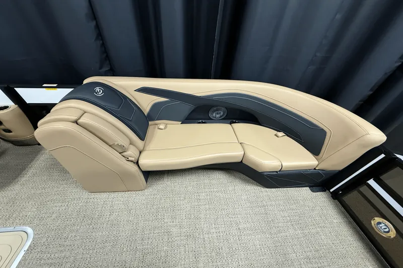 Slide: The Image of Barletta Cabrio 22 UC 2026 - 82