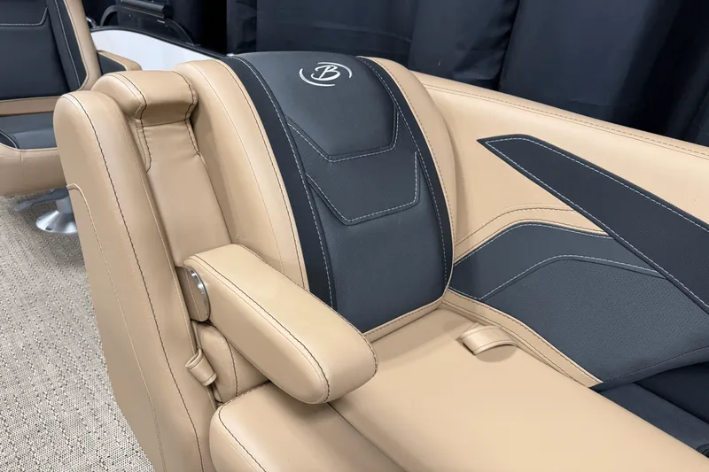 Slide: The Image of Barletta Cabrio 22 UC 2026 - 84