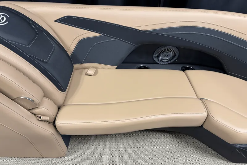 Slide: The Image of Barletta Cabrio 22 UC 2026 - 87