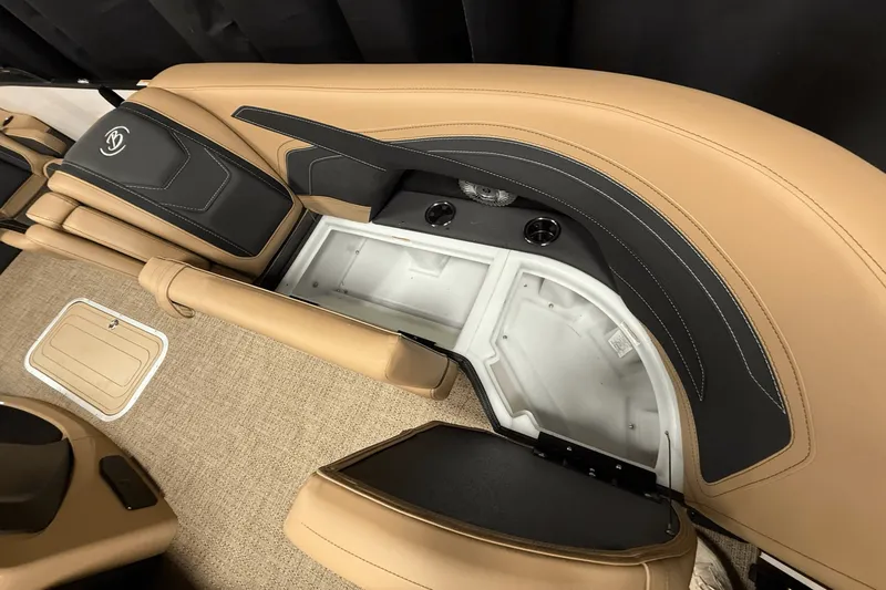 Slide: The Image of Barletta Cabrio 22 UC 2026 - 91