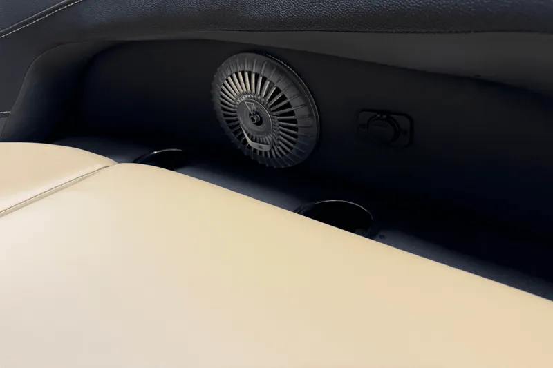 Slide: The Image of Barletta Cabrio 22 UC 2026 - 97