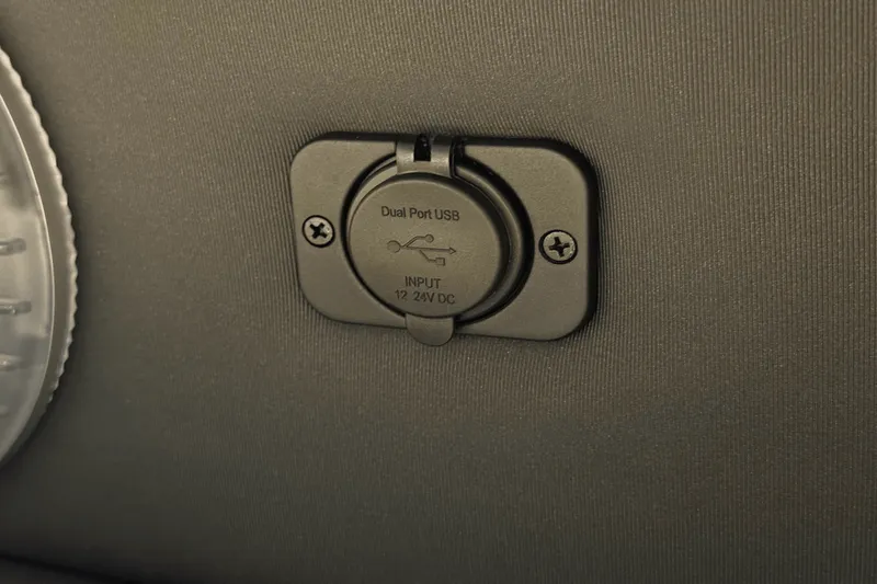 Slide: The Image of Barletta Cabrio 22 UC 2026 - 99