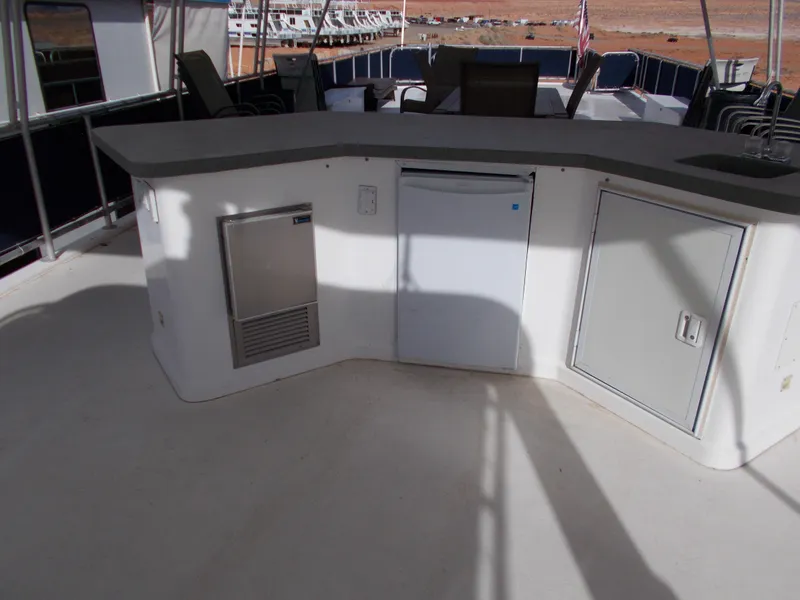 Slide: The Image of Outdoor kitchen area on 2006 American Waterways Sapphire Skies houseboat. - 26