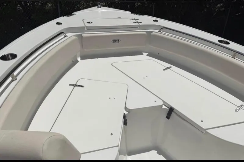 Slide: The Image of Sea Hunt Ultra 234 2023 - 14