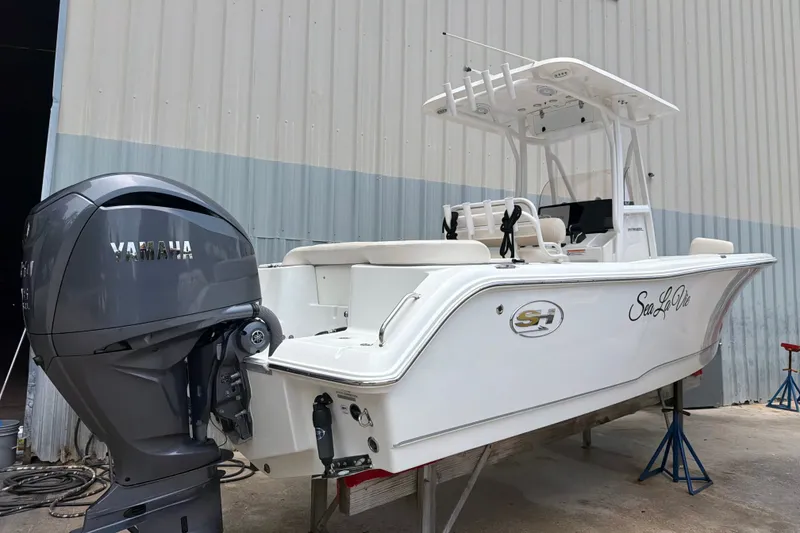 Slide: The Image of Sea Hunt Ultra 234 2023 - 21