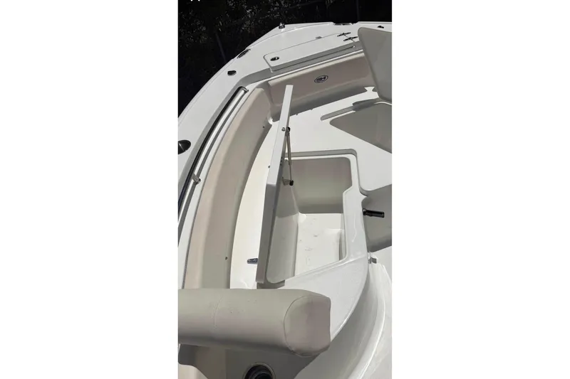 Slide: The Image of Sea Hunt Ultra 234 2023 - 16