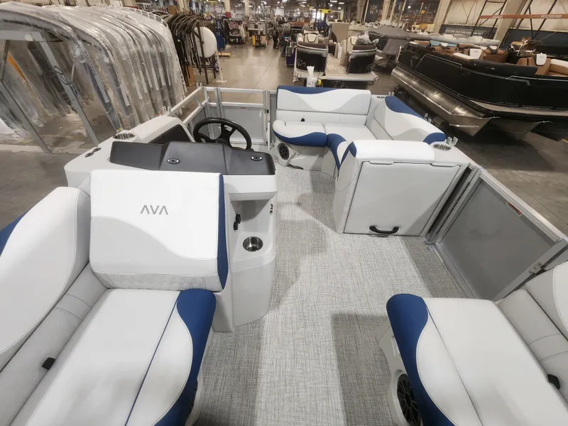 Slide: The Image of Avalon "Liquid Silver" Venture Cruise - 15 FT 2027 - 1
