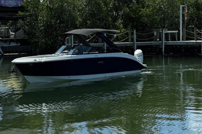 Slide: The Image of Sea Ray SDX 270 Outboard 2025 - 7