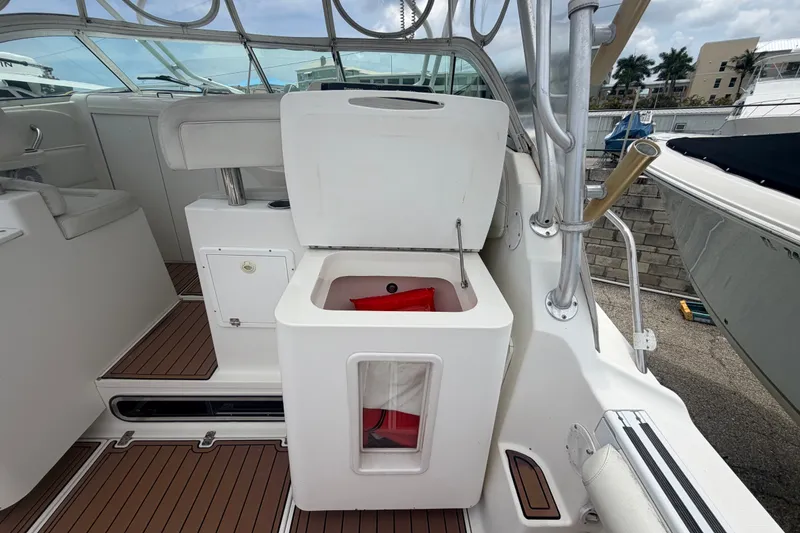 Slide: The Image of Wellcraft 290 Coastal 2002 - 31