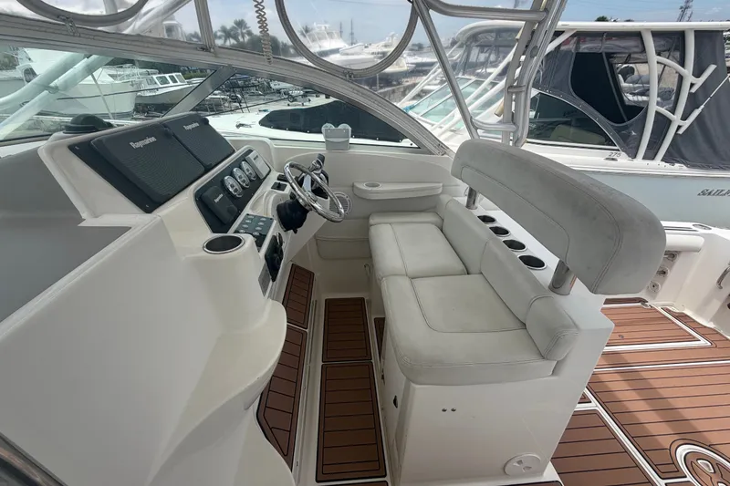 Slide: The Image of Wellcraft 290 Coastal 2002 - 23