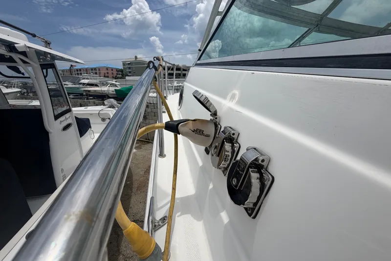 Slide: The Image of Wellcraft 290 Coastal 2002 - 28