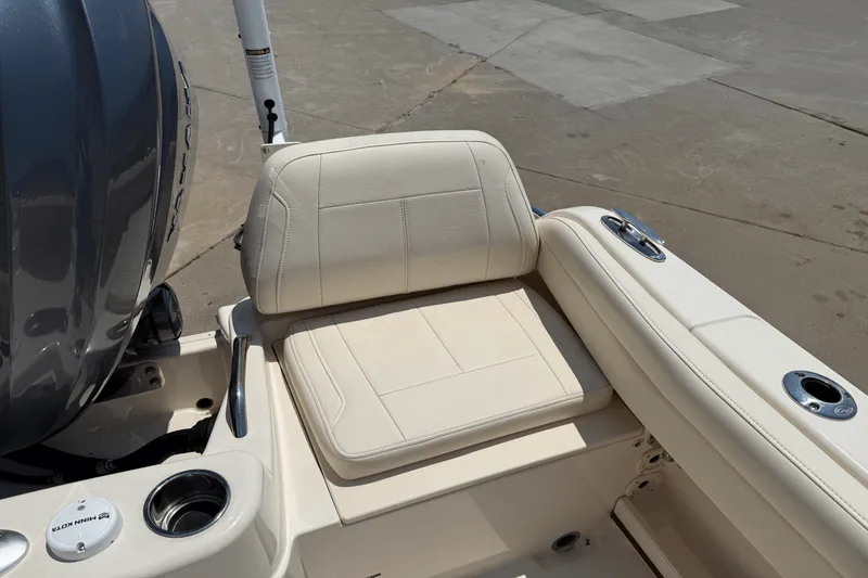 Slide: The Image of Grady-White 218 ADVENTURE 2023 - 27