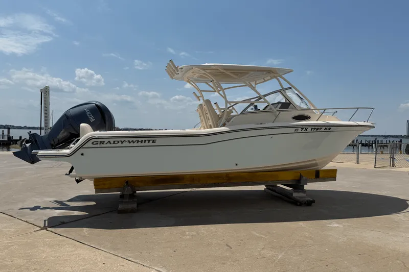 Slide: The Image of Grady-White 218 ADVENTURE 2023 - 7