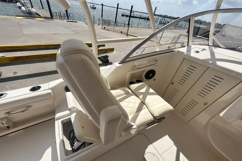 Slide: The Image of Grady-White Adventure 218 2023 - 32