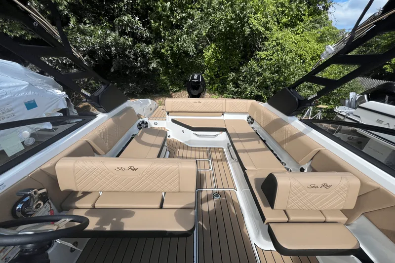 Slide: The Image of Sea Ray SDX 270 Outboard 2025 - 9