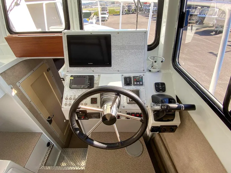 Slide: The Image of Hewescraft 290 Adventure 2026 - 12