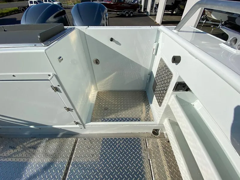 Slide: The Image of Hewescraft 290 Adventure 2026 - 24