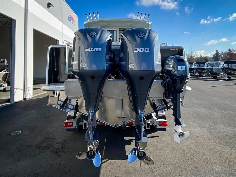 Slide: The Image of Hewescraft 290 Adventure 2026 - 4