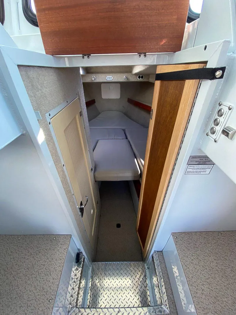 Slide: The Image of Hewescraft 290 Adventure 2026 - 9