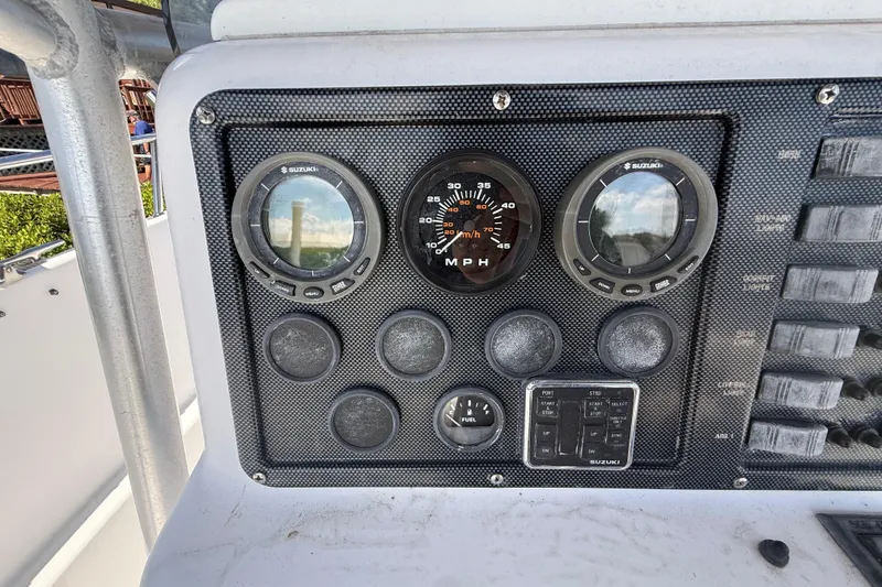 Slide: The Image of Pro-Line 2700 Sportsman 1999 - 20