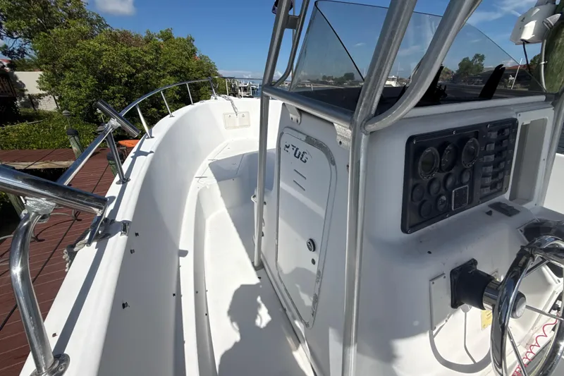 Slide: The Image of Pro-Line 2700 Sportsman 1999 - 25