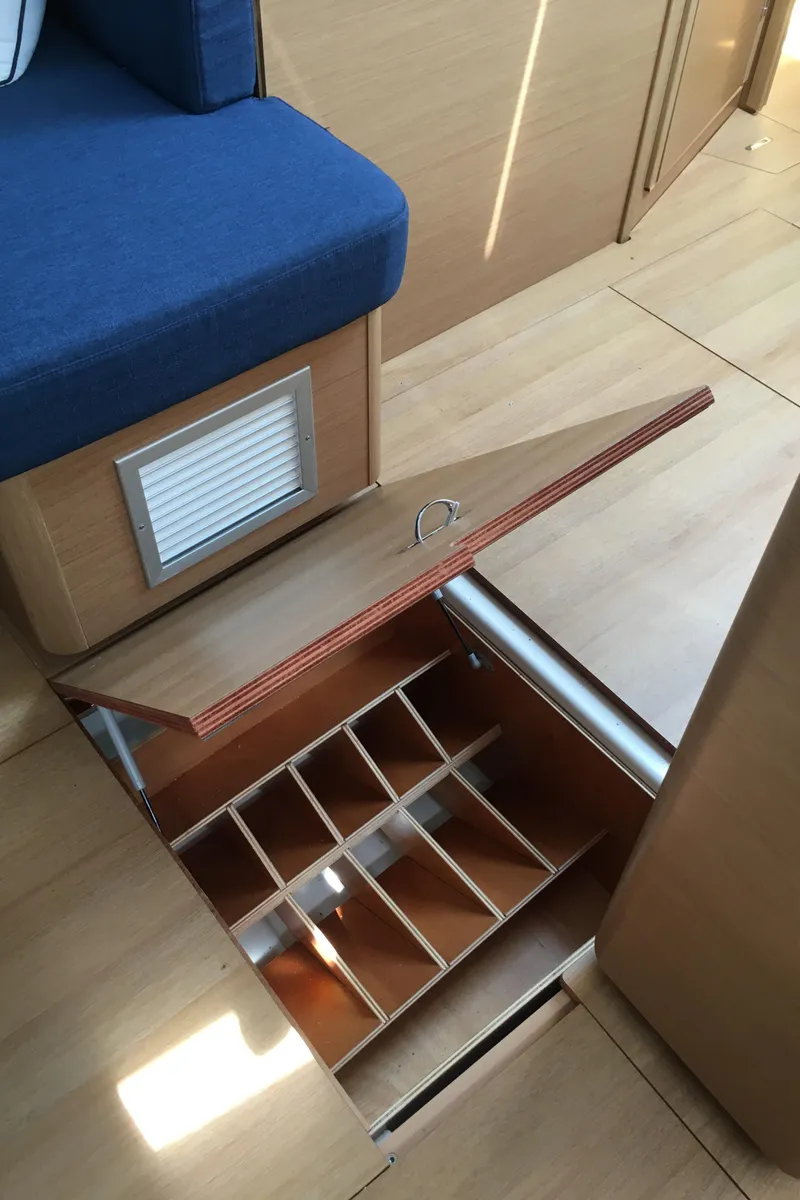 Slide: The Image of Control panel of Jeanneau Sun Odyssey 410, 2024 model, featuring Raymarine display. - 13