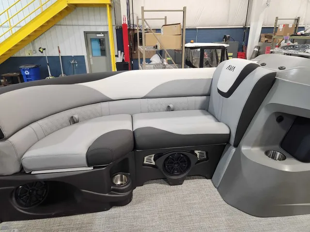 Slide: The Image of Avalon 2385 25 LSZ QL 2026 - 11