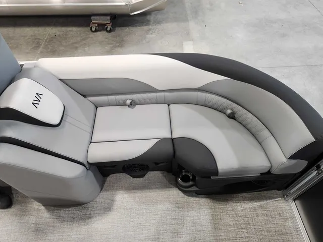 Slide: The Image of Avalon 2385 25 LSZ QL 2026 - 7