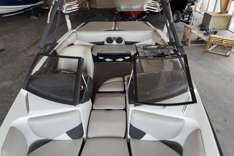 Slide: The Image of Axis A20 2011 - 19