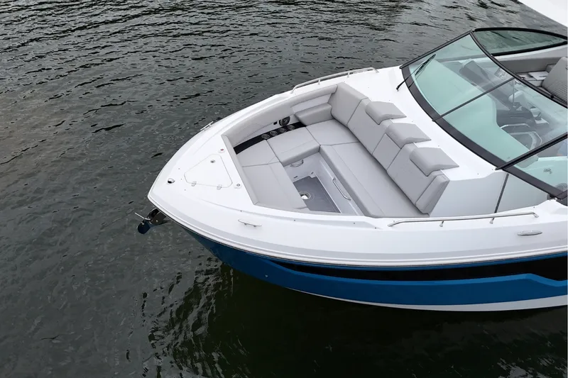 Slide: The Image of Cruisers 38 GLS 2026 - 7