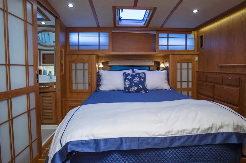 Slide: The Image of Manufacturer Provided Image - 10