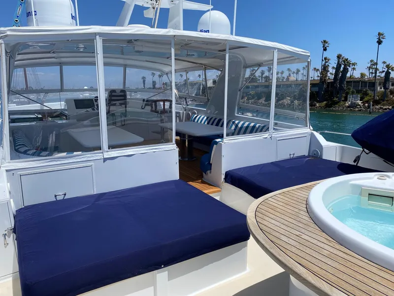 Slide: The Image of Looking fwd and upper deck lounge areas - 104