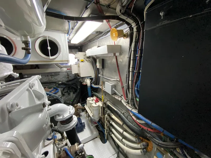 Slide: The Image of Port main fuel filters - 113