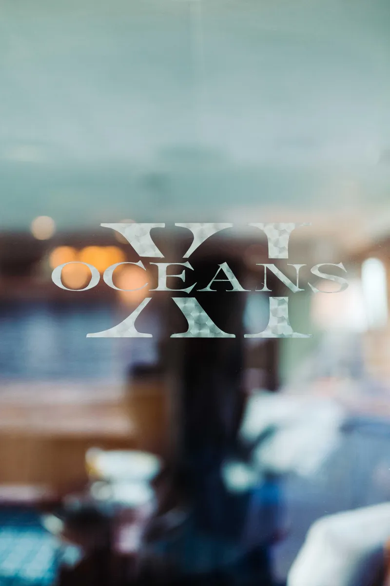 Slide: The Image of Hatteras 105 Raised Pilothouse 1991 - 129