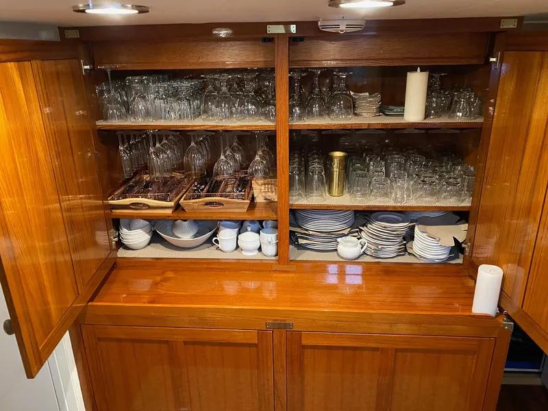 Slide: The Image of Full service for guest included - 37