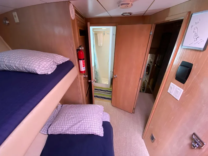 Slide: The Image of Fwd starboard crews head - 70