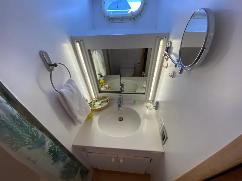 Slide: The Image of Fwd port crew sink - 76