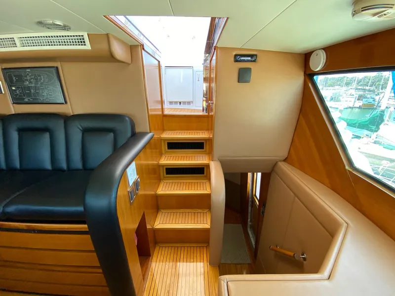 Slide: The Image of Heading up to bridge  - 81