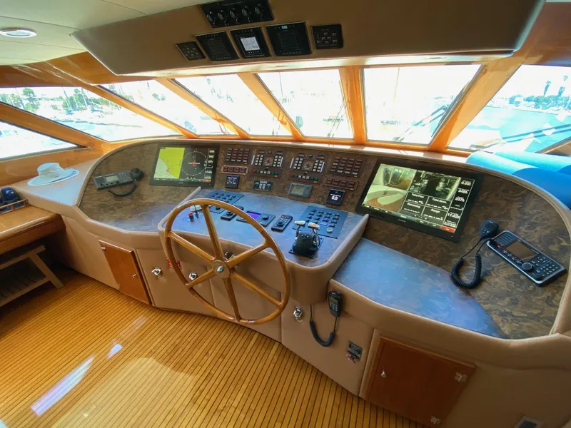 Slide: The Image of Fully re modeled lower helm - 85