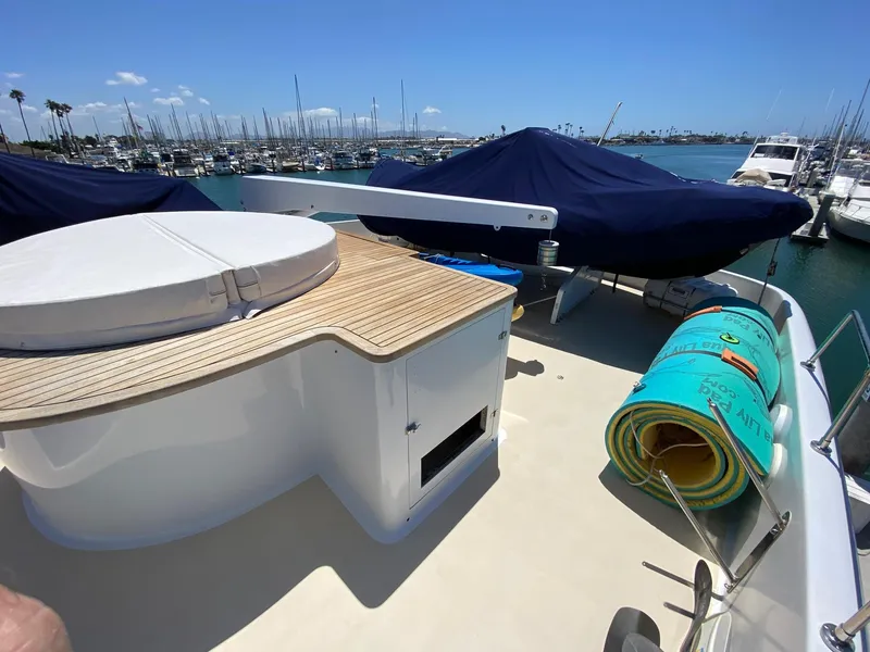 Slide: The Image of 15' tender and crane - 99